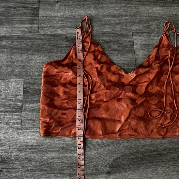Victoria Secret Women's Orange cropped tank Top with tie detail - Picture 3 of 5